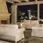 Masseria Almadava Bed & Breakfast